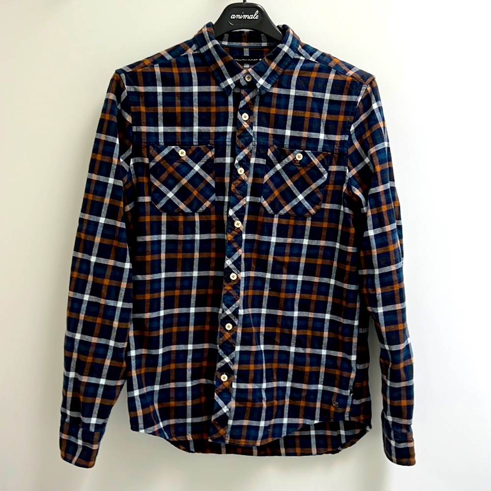 Medium William Rast button down